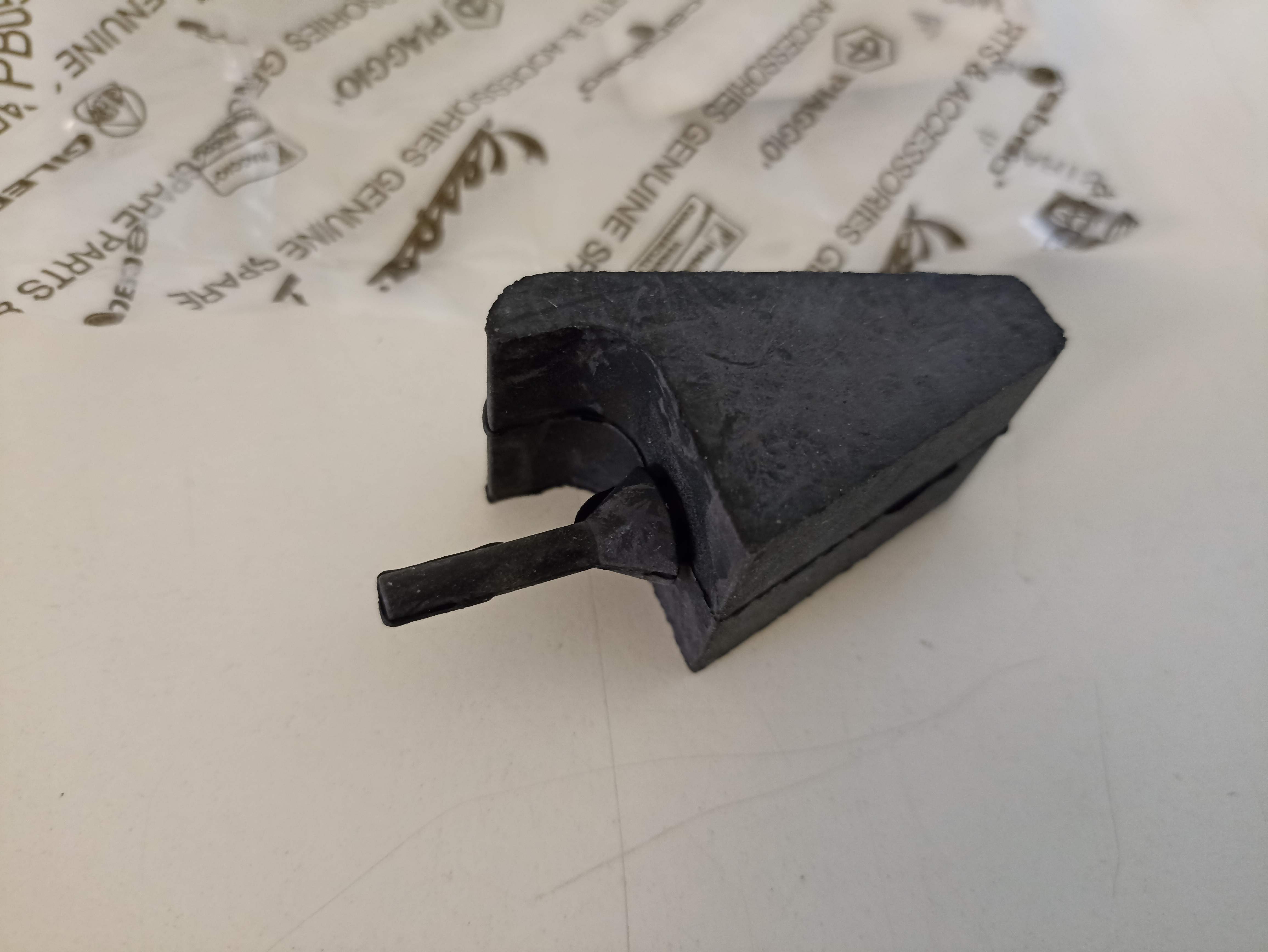 Anschlagpuffer Anschlaggummi Bordwand Anschlagpuffer Anschlaggummi Bordwand