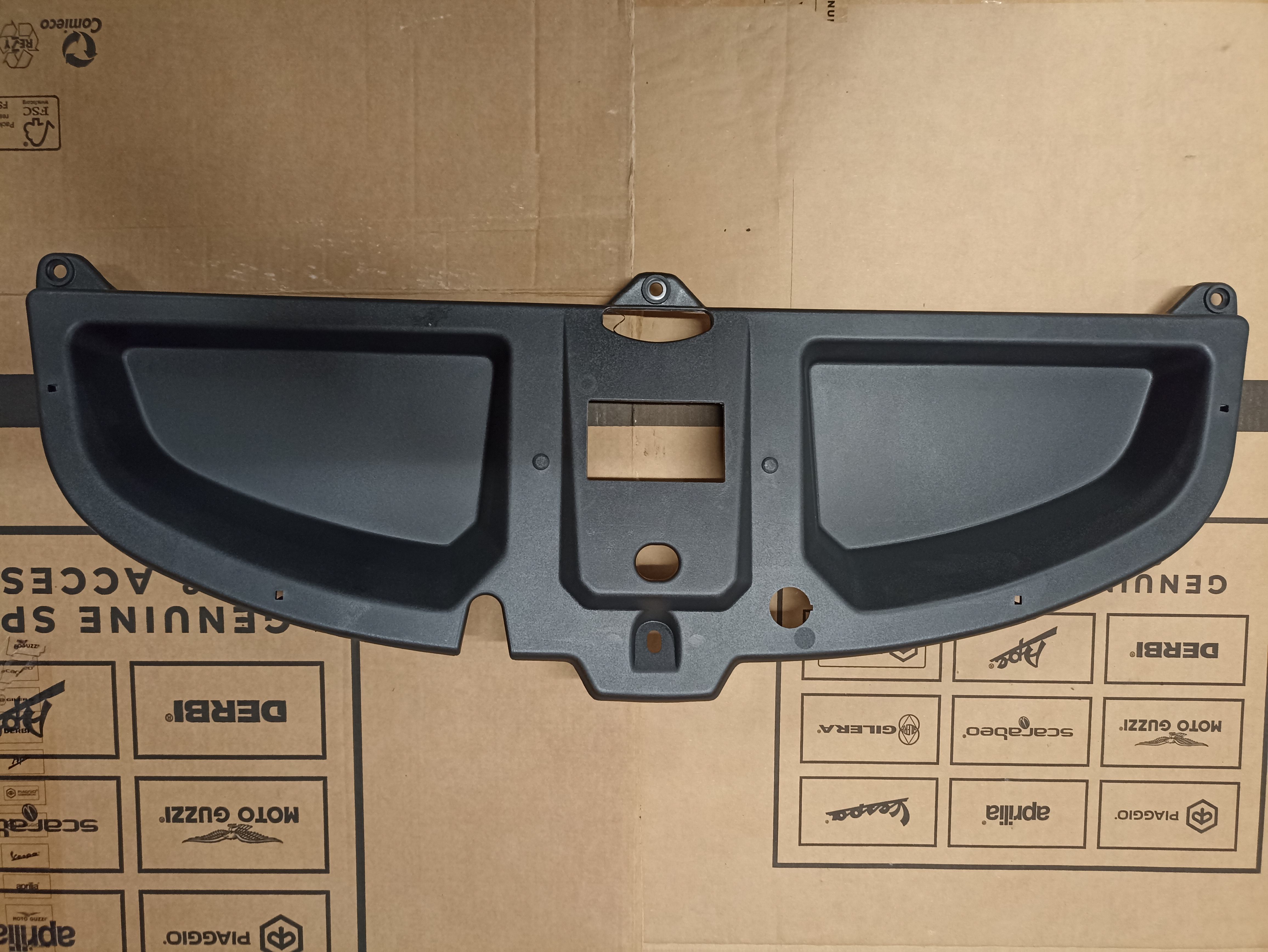 Armaturenbrett Cockpit APE50 TL5T,C80,C81