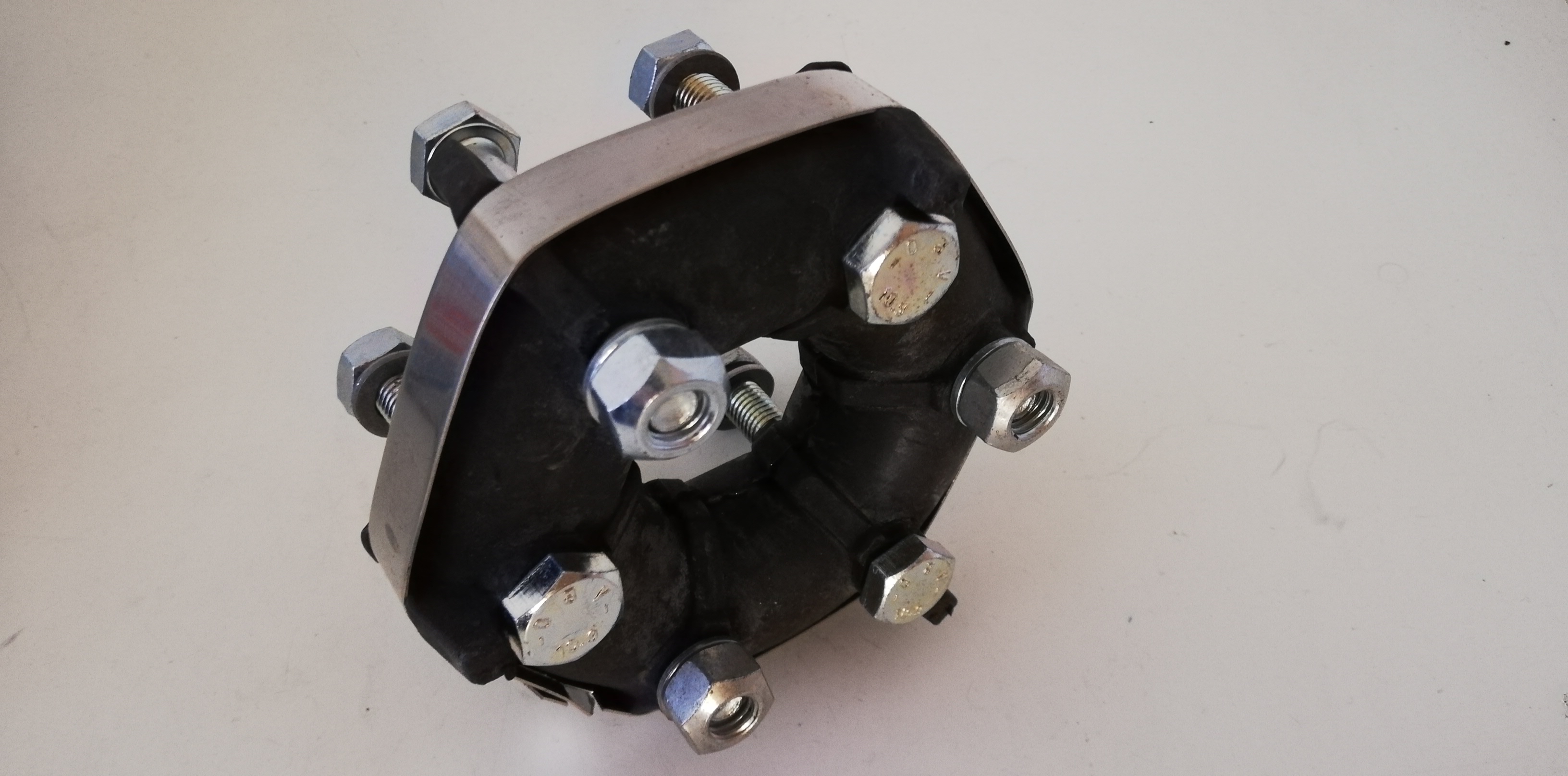 Set Hardyscheibe mit Schrauben Set Hardyscheibe mit Schrauben